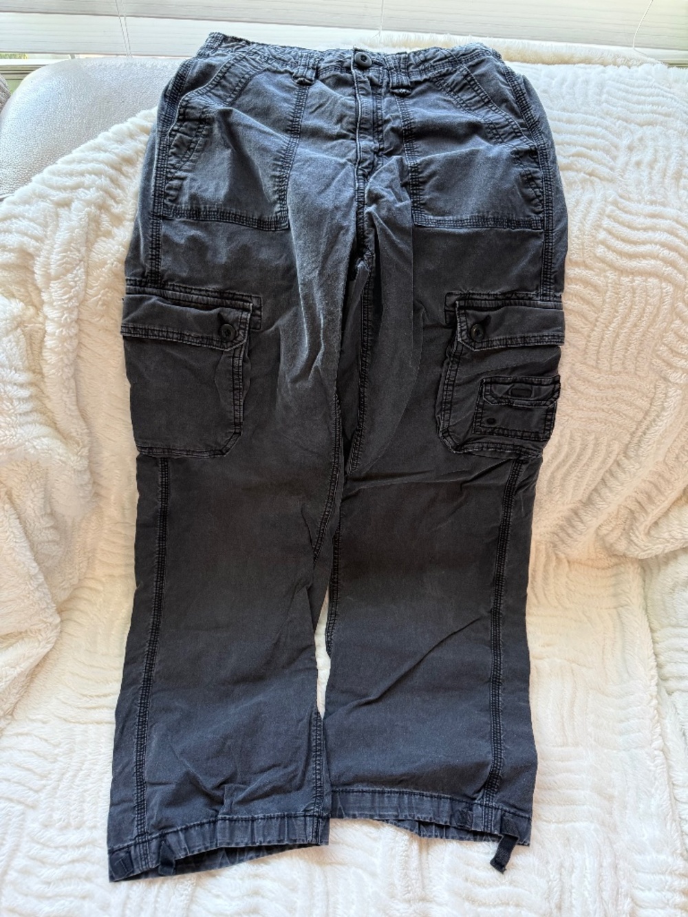 American Eagle Cargo Pants